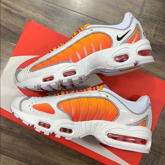 NIKE AIR MAX TAILWIND IV NRG - Picture 11 of 16